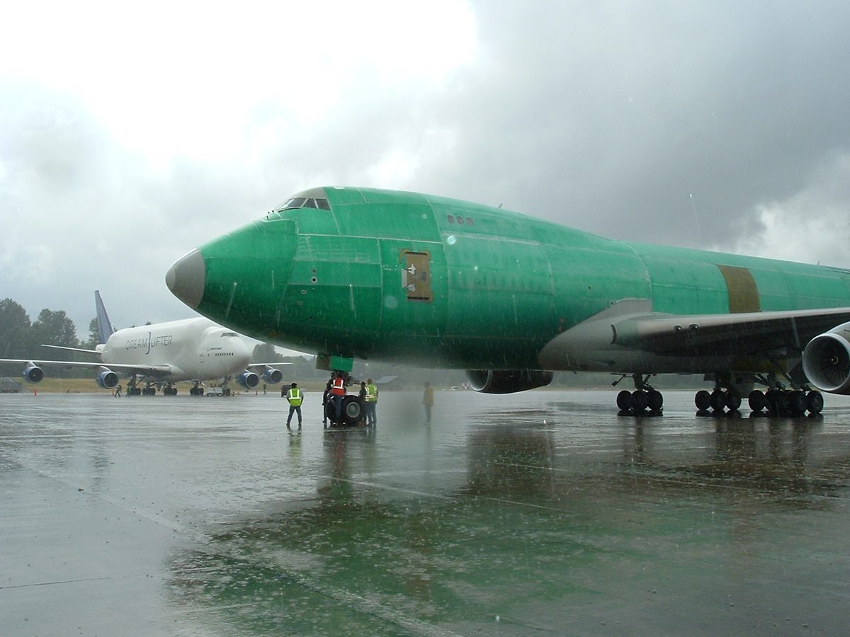 Boeing 747-400 货机 · 无涂装